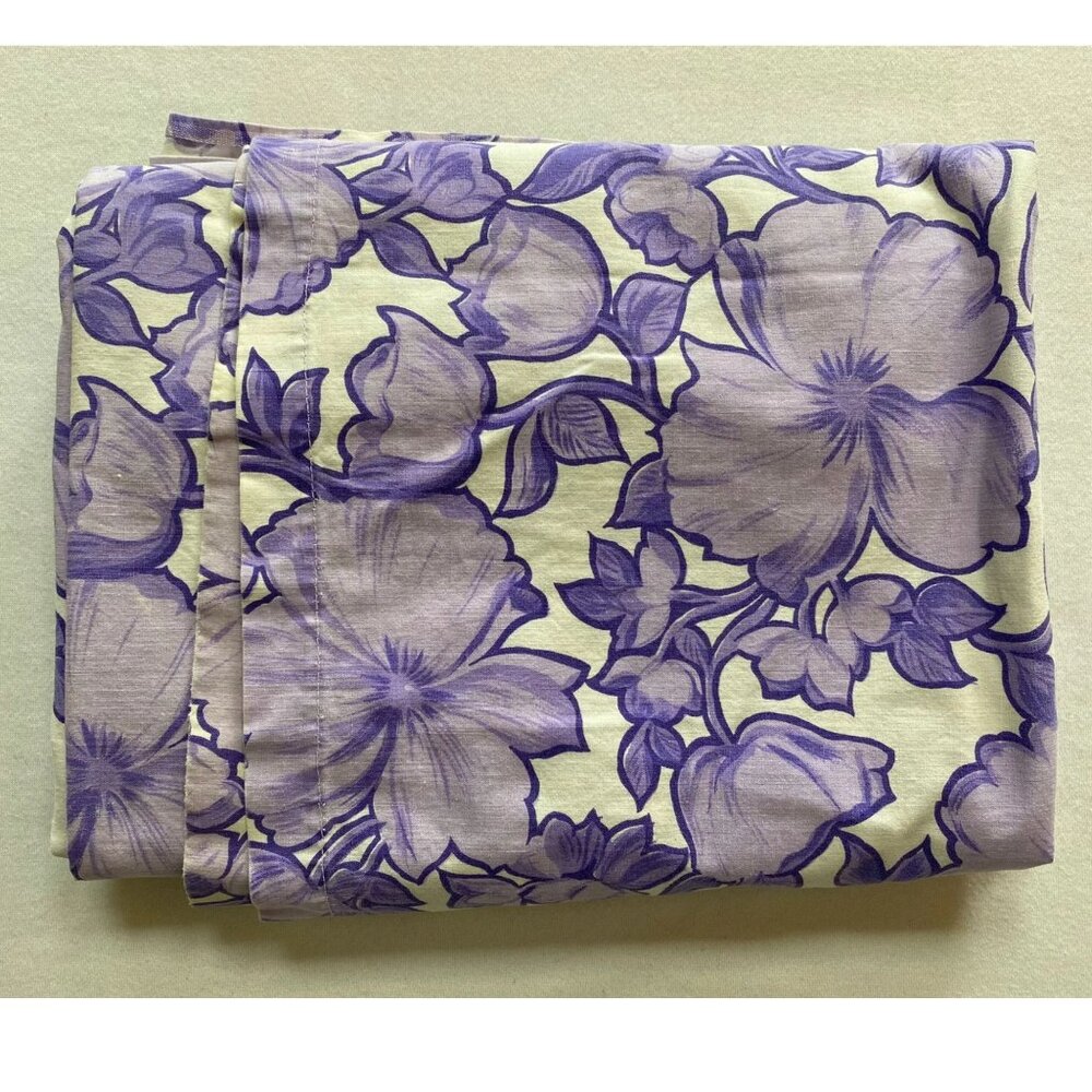 Beautiful Wabasso Twin Flat Sheet in Purple Floral Colorway Vintage 1970s